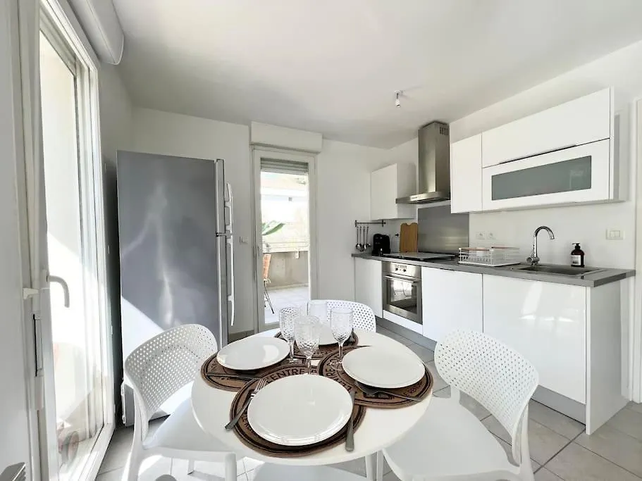 Paisible Appartement Avec Piscine 拉西约塔 0*,