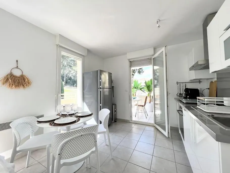 公寓 Paisible Appartement Avec Piscine 拉西约塔