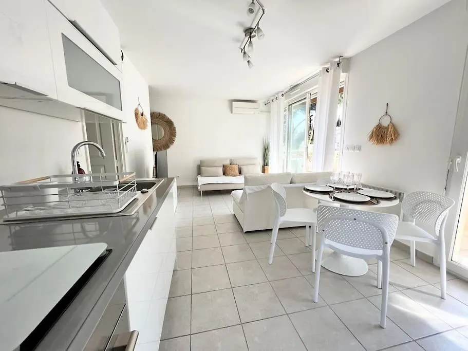 Paisible Appartement Avec Piscine 拉西约塔