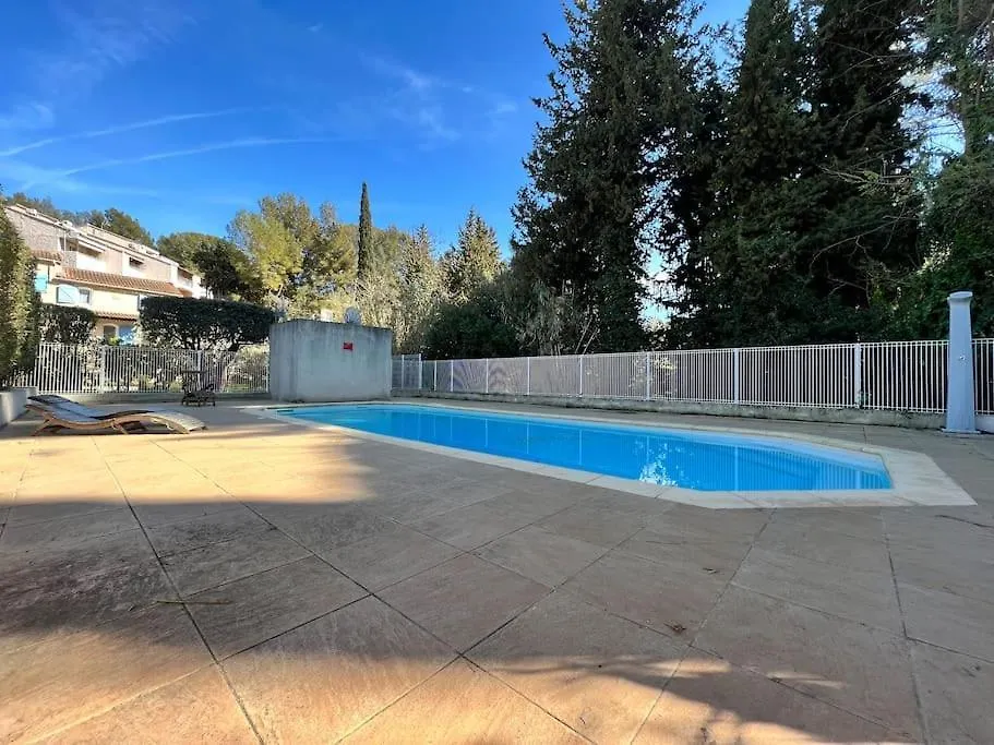 公寓 Paisible Appartement Avec Piscine 拉西约塔